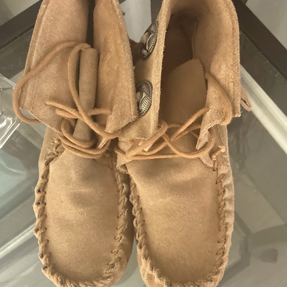 🌟 GUC Moccasins Coconuts by Matisse Sz:6.5 M Super Stylish ❤️ - Picture 2 of 9